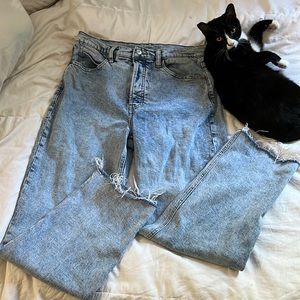 Old Navy Bleached/Distressed Extra High Rise SkyHi Straight Jeans